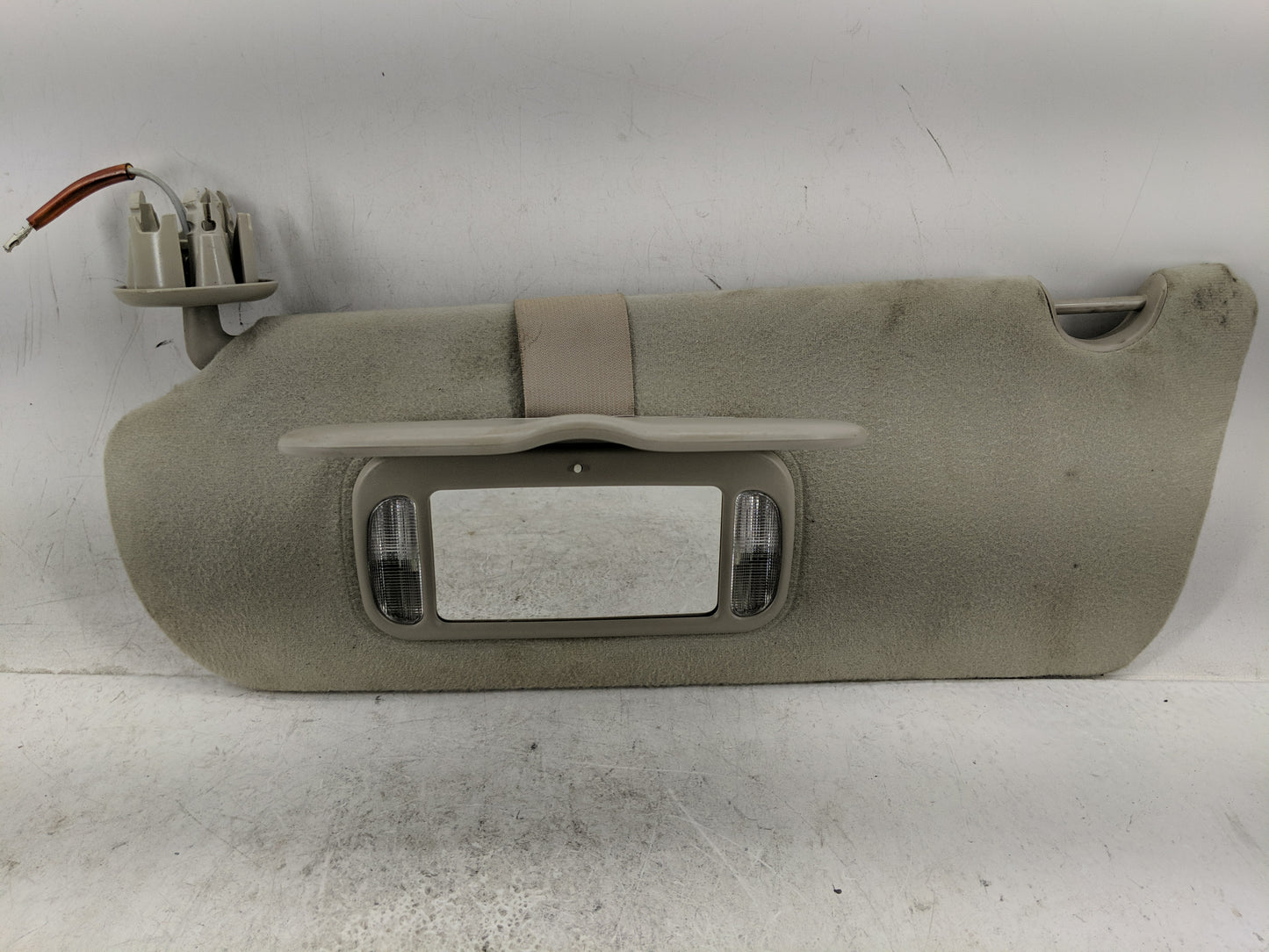 2003-2007 Cadillac Cts Sun Visor Shade Replacement Driver Left Mirror Fits Fits 2003 2004 2005 2006 2007 OEM Used Auto Parts