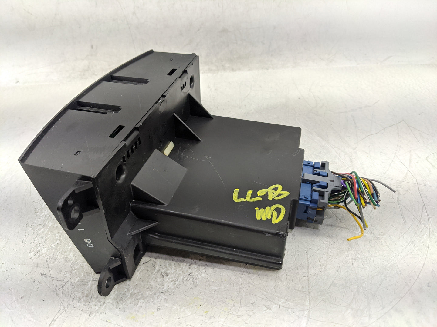 2007 Cadillac Cts Climate Control Module Temperature AC/Heater Replacement P/N:15861856 Fits OEM Used Auto Parts - Oemusedau
