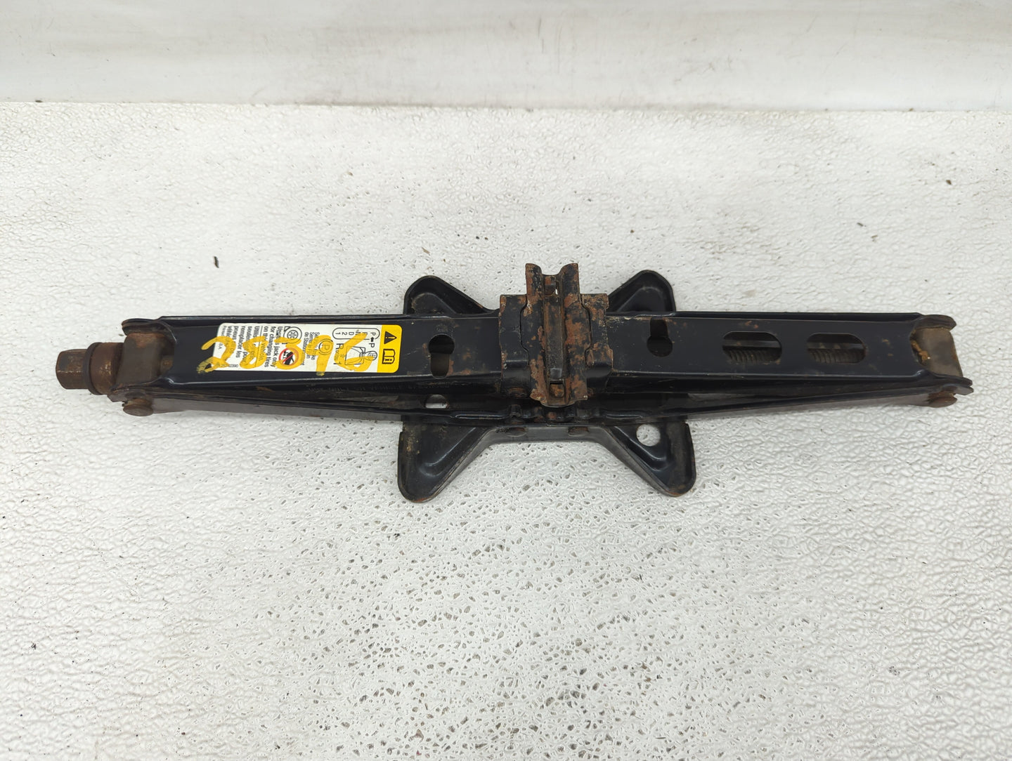 2007 Cadillac Cts Spare Scissor Car Jack 1415685 - Oemusedautoparts1.com
