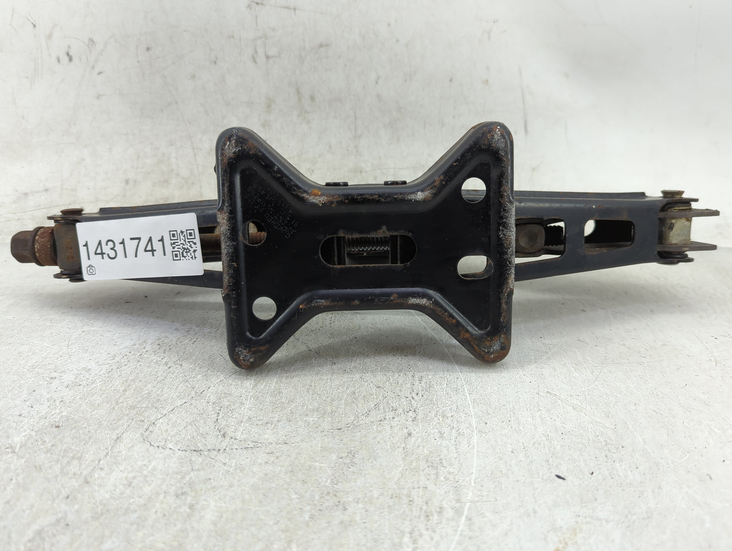 2007 Cadillac Cts Spare Scissor Car Jack - Oemusedautoparts1.com