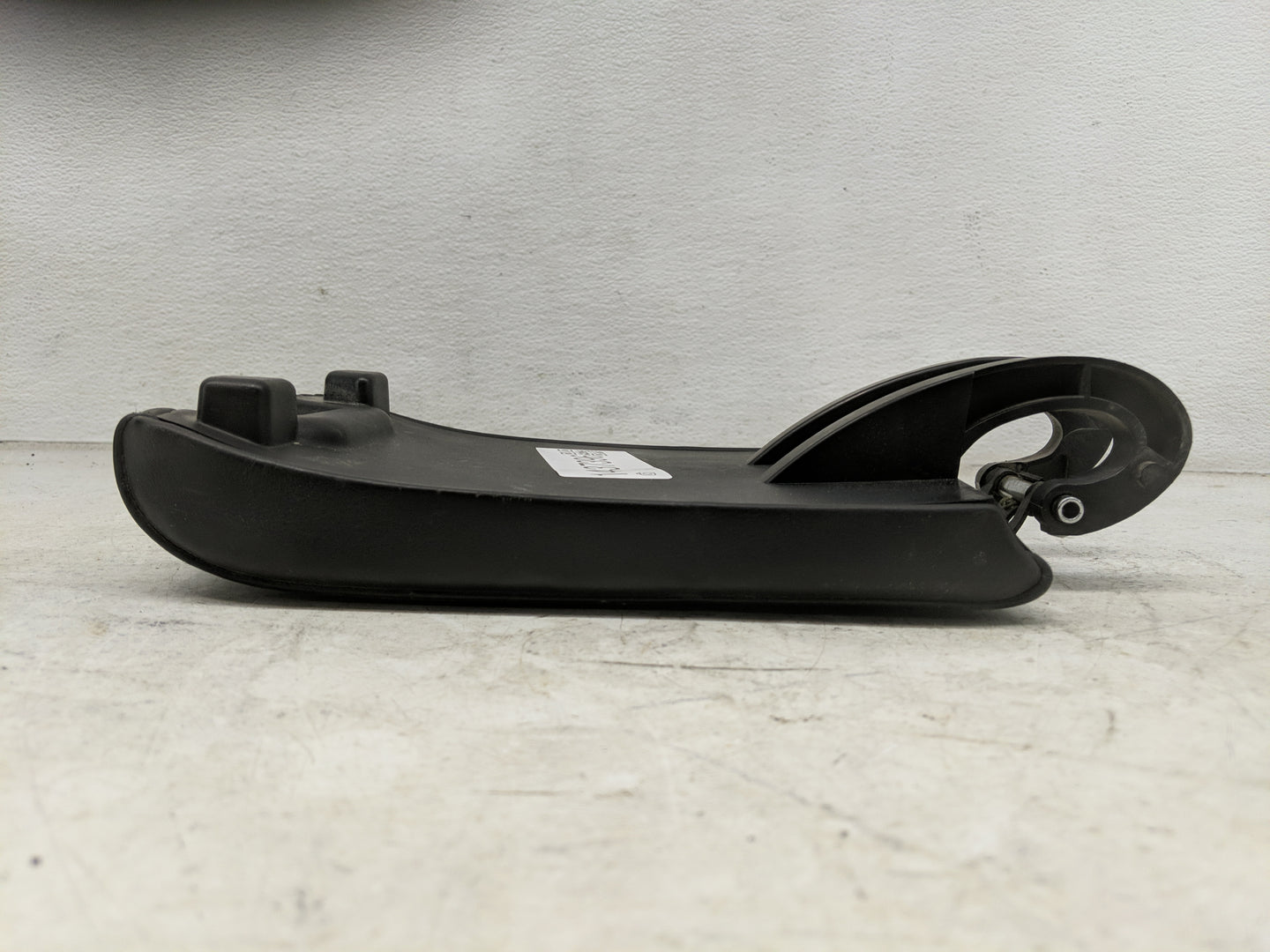 2007 Cadillac Cts Center Console Armrest Cover Lid Fits OEM Used Auto Parts - Oemusedautoparts1.com
