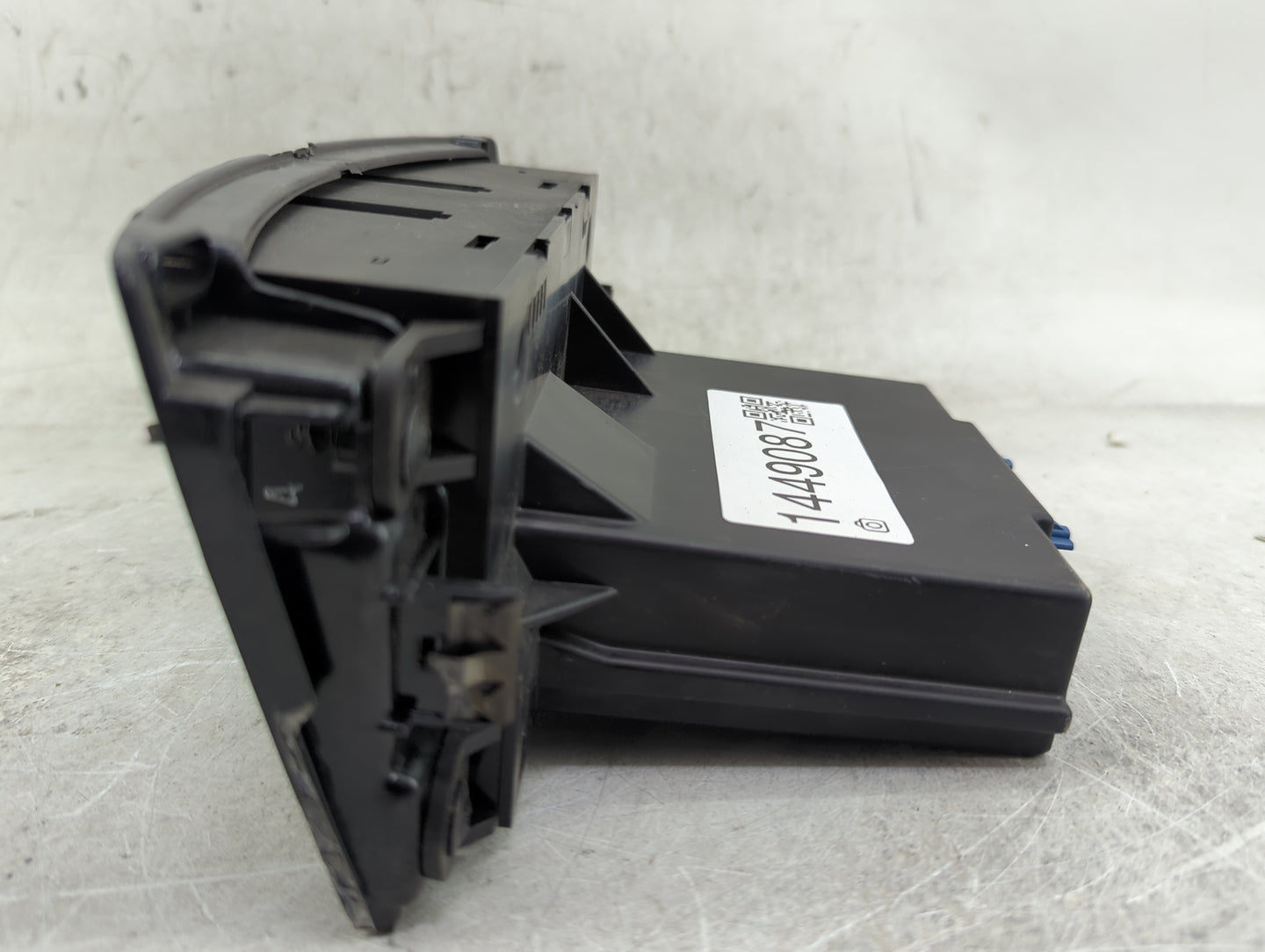 2007 Cadillac Cts Climate Control Module Temperature AC/Heater Replacement P/N:15861856 Fits OEM Used Auto Parts - Oemusedau