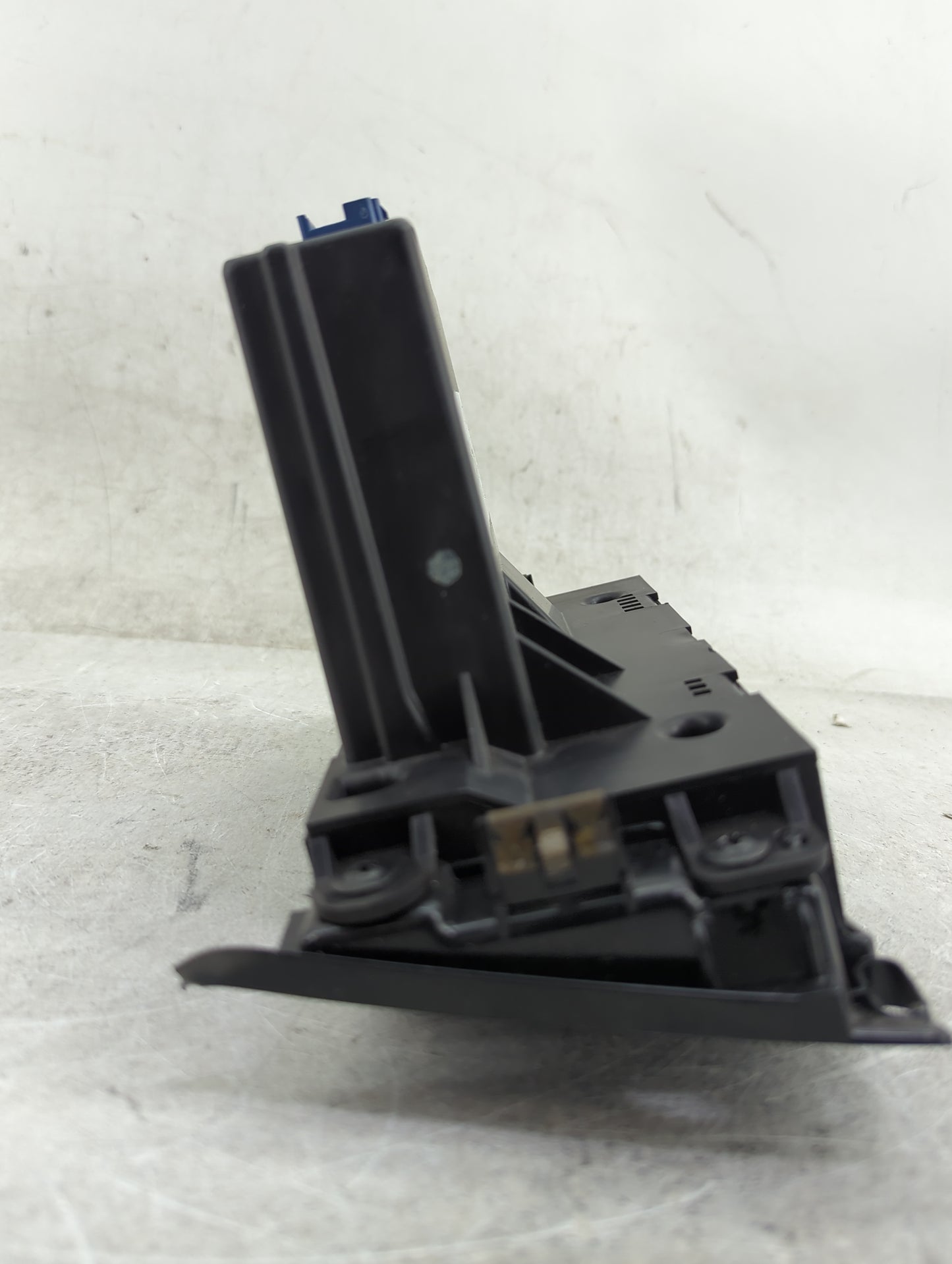 2007 Cadillac Cts Climate Control Module Temperature AC/Heater Replacement P/N:15861856 Fits OEM Used Auto Parts - Oemusedau