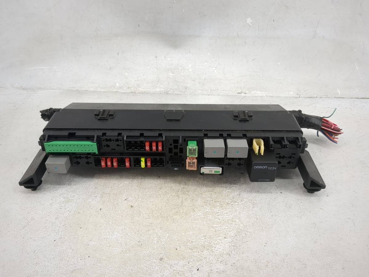 2004-2007 Cadillac Cts Fusebox Fuse Box Panel Relay Module P/N:7254-8853-30 12177234 Fits Fits 2004 2005 2006 2007 OEM Used 