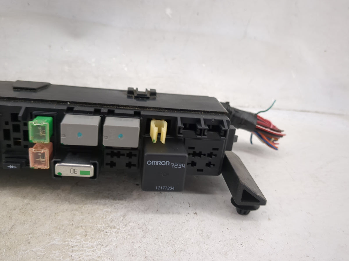 2004-2007 Cadillac Cts Fusebox Fuse Box Panel Relay Module P/N:7254-8853-30 12177234 Fits Fits 2004 2005 2006 2007 OEM Used 