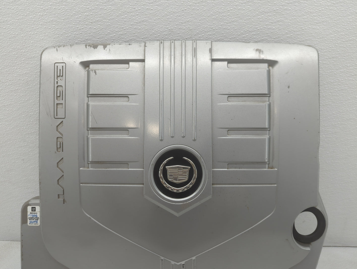 2007 Cadillac Cts Engine Cover - Oemusedautoparts1.com
