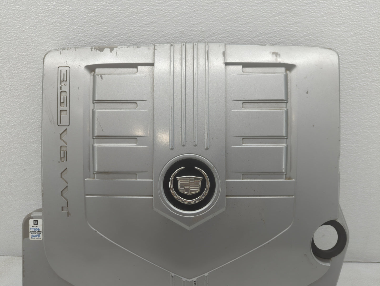 2007 Cadillac Cts Engine Cover - Oemusedautoparts1.com