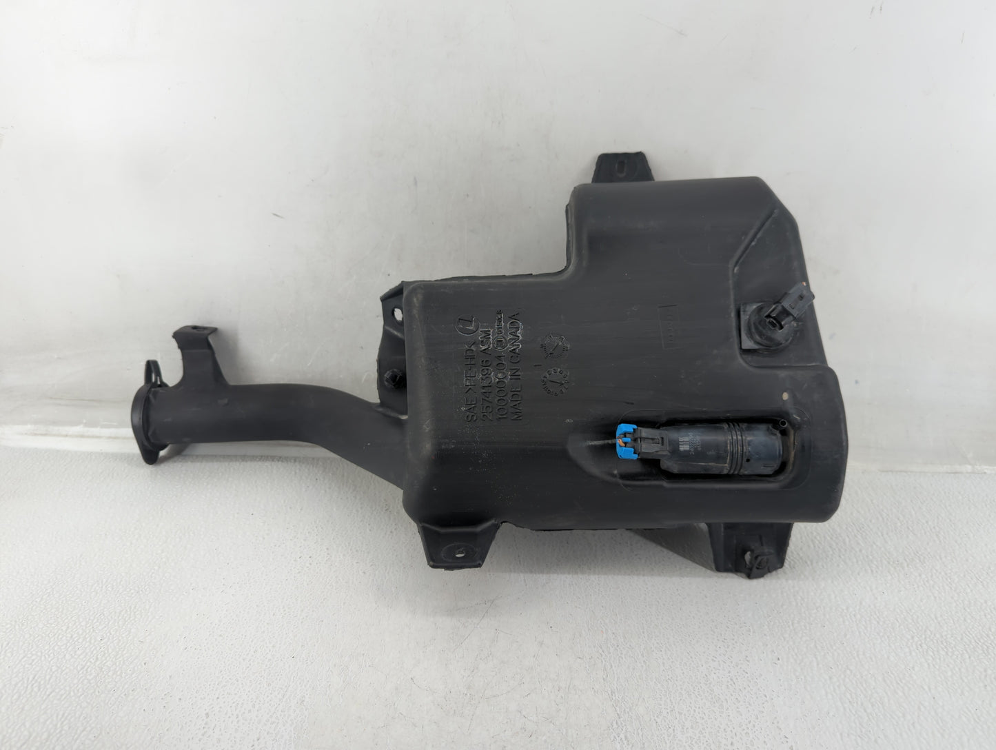 2003-2007 Cadillac Cts Windshield Washer Fluid Reservoir Bottle Oem - Oemusedautoparts1.com