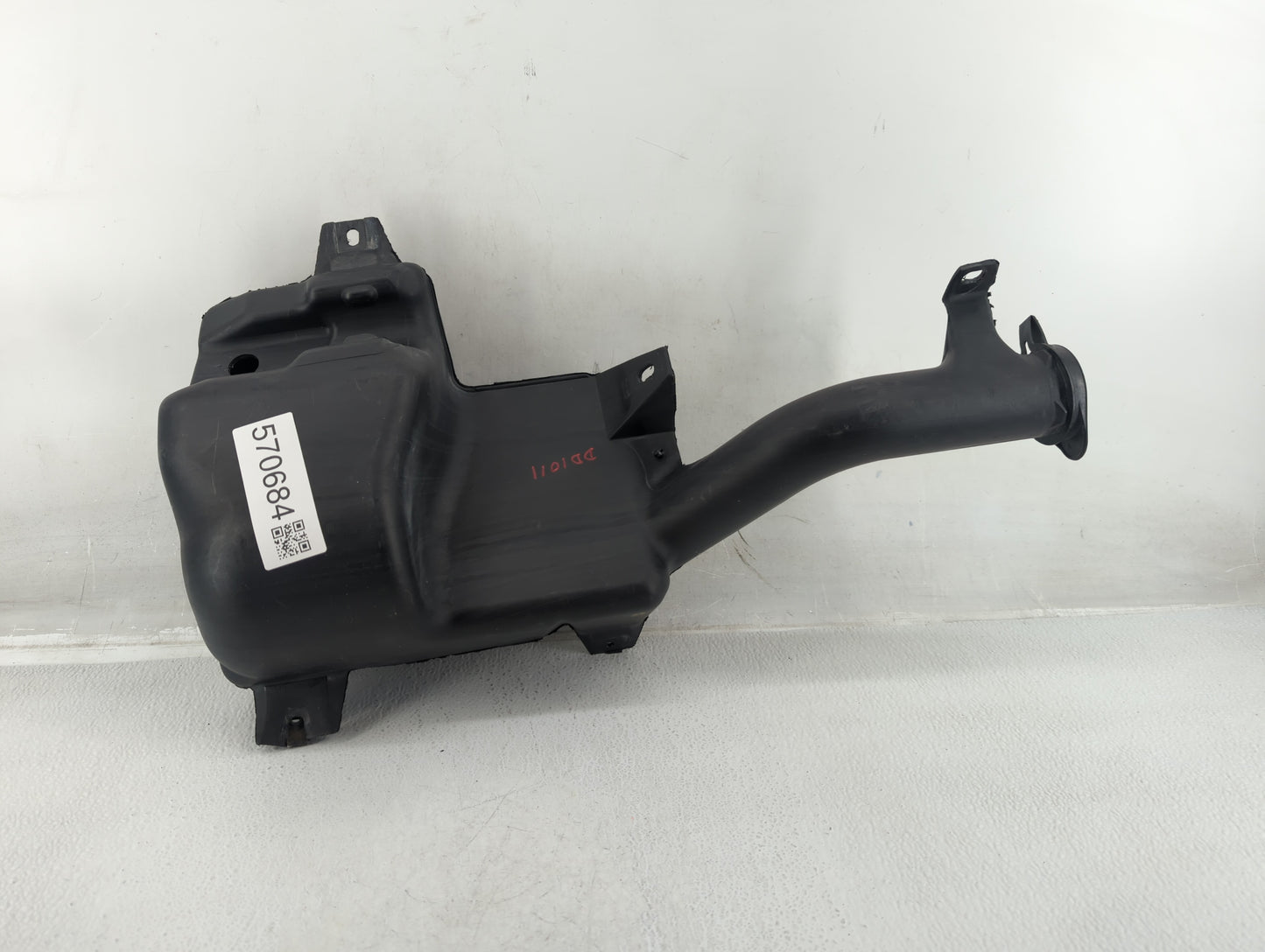 2003-2007 Cadillac Cts Windshield Washer Fluid Reservoir Bottle Oem - Oemusedautoparts1.com