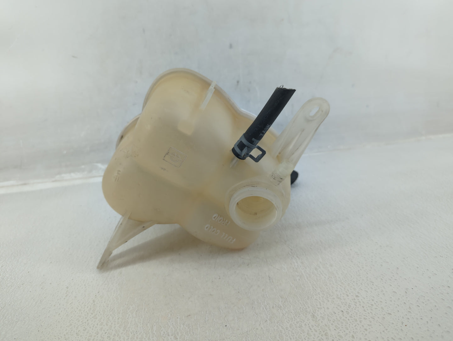 2003-2007 Cadillac Cts Windshield Washer Fluid Reservoir Bottle Oem - Oemusedautoparts1.com