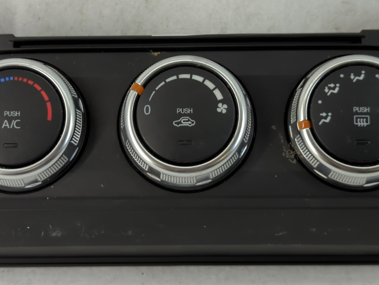 2007 Cadillac Cts Climate Control Module Temperature AC/Heater Replacement P/N:9070 232 01646 KB8B-61190-A Fits OEM Used Aut
