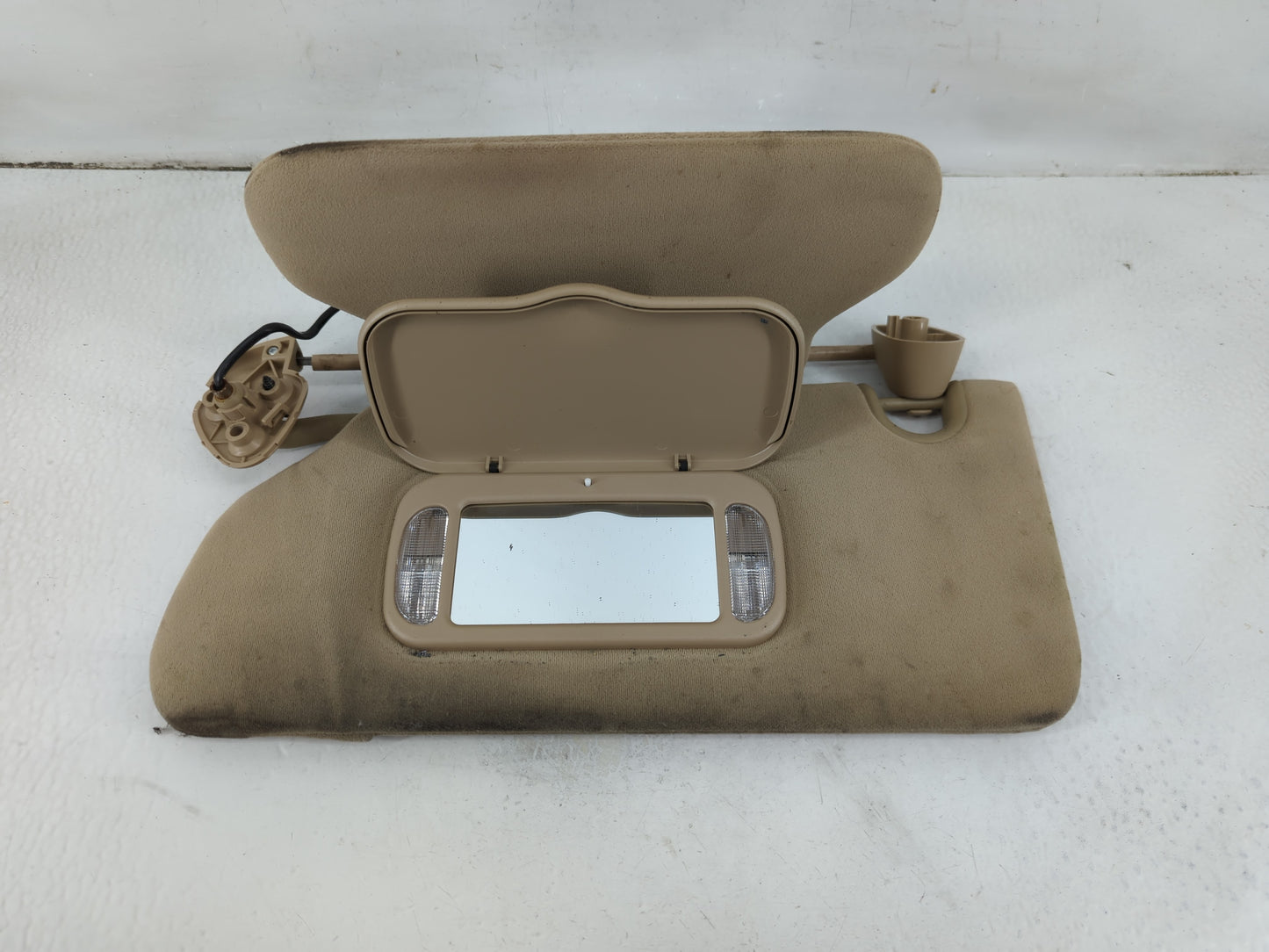 2006-2007 Cadillac Dts Sun Visor Shade Replacement Driver Left Mirror Fits Fits 2006 2007 OEM Used Auto Parts - Oemusedautop