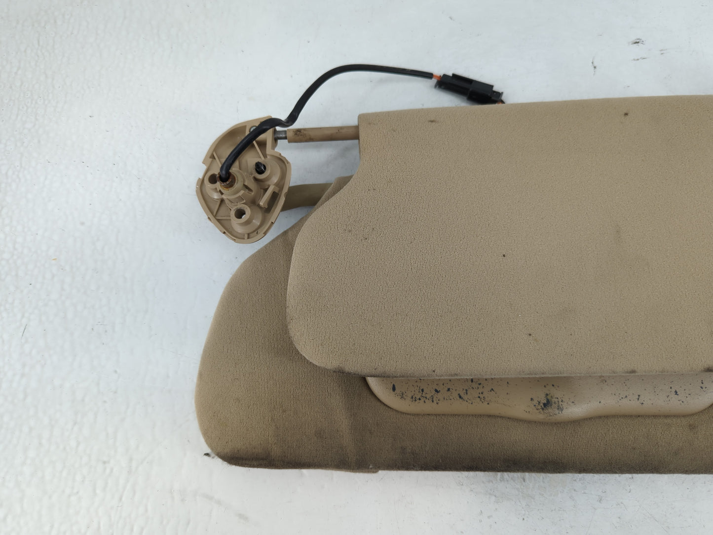 2006-2007 Cadillac Dts Sun Visor Shade Replacement Driver Left Mirror Fits Fits 2006 2007 OEM Used Auto Parts - Oemusedautop