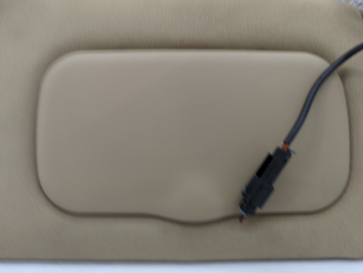 2006-2007 Cadillac Dts Sun Visor Shade Replacement Passenger Right Mirror Fits Fits 2006 2007 OEM Used Auto Parts - Oemuseda