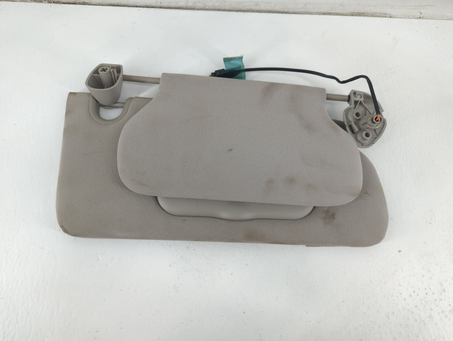 2006-2007 Cadillac Dts Sun Visor Shade Replacement Passenger Right Mirror Fits Fits 2006 2007 OEM Used Auto Parts - Oemuseda