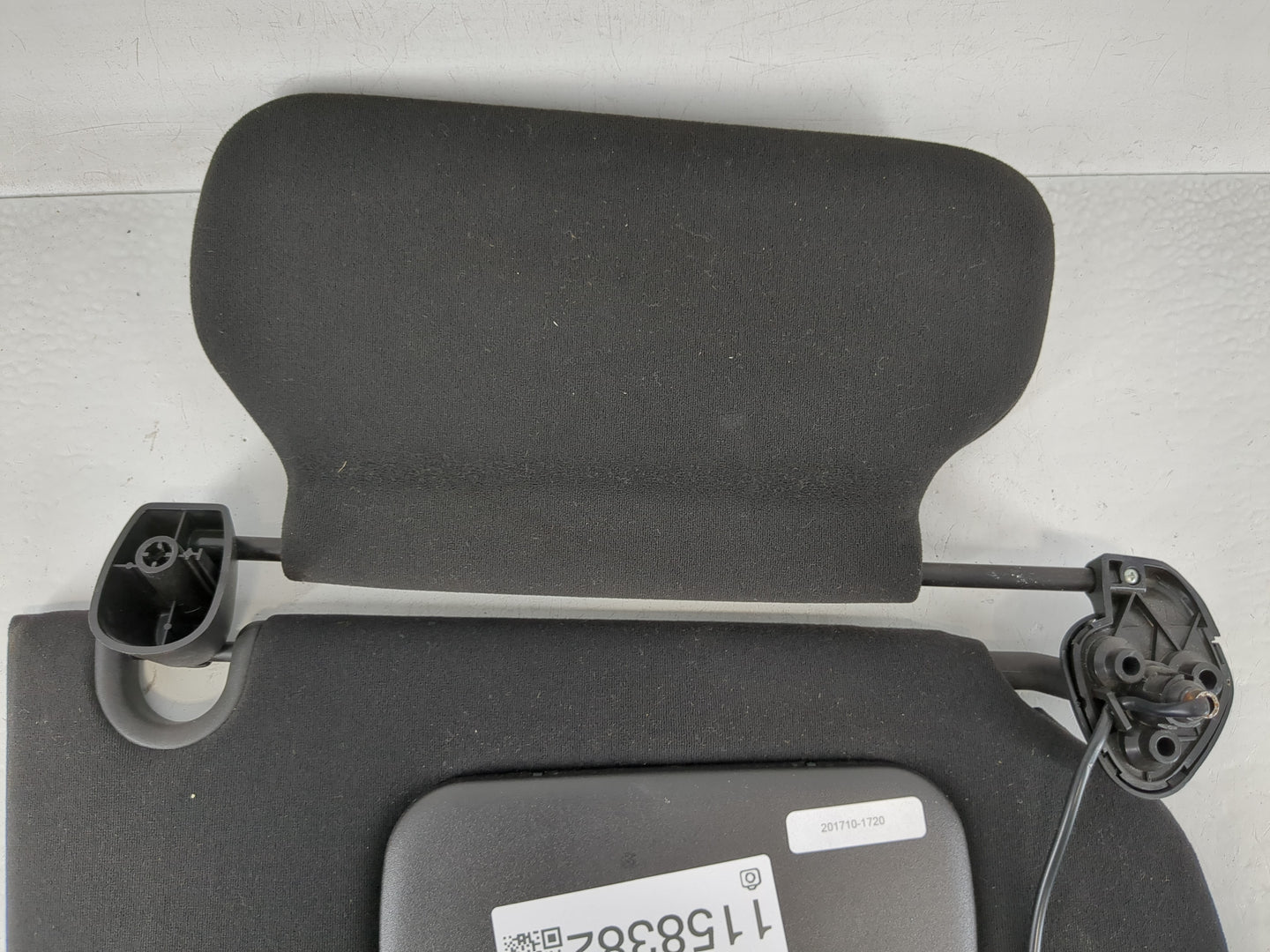 2006-2007 Cadillac Dts Sun Visor Shade Replacement Passenger Right Mirror Fits Fits 2006 2007 OEM Used Auto Parts - Oemuseda