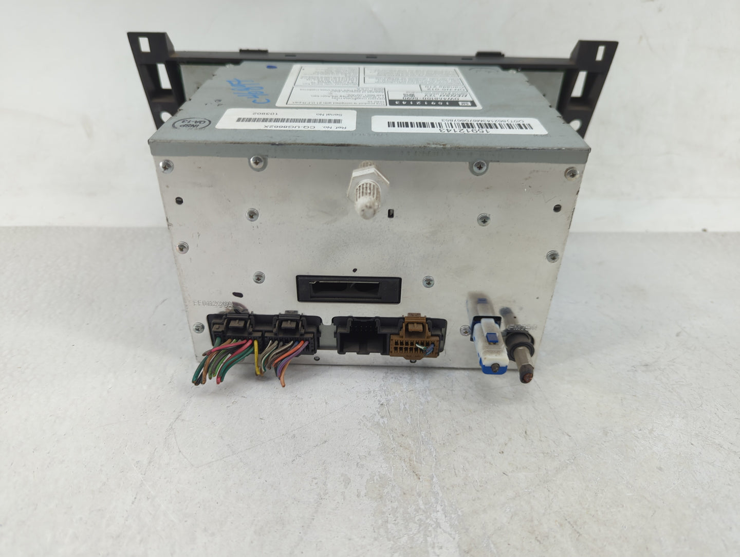 2007 Cadillac Dts Radio AM FM Cd Player Receiver Replacement P/N:15912143 Fits OEM Used Auto Parts - Oemusedautoparts1.com