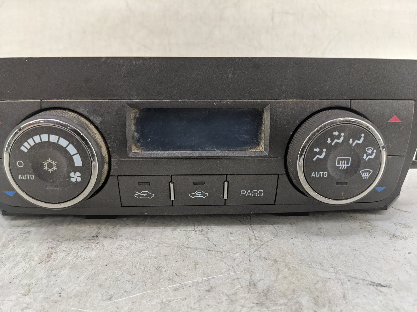 2007-2011 Cadillac Dts Climate Control Module Temperature AC/Heater Replacement P/N:15228682 MX237000-2041 Fits OEM Used Aut