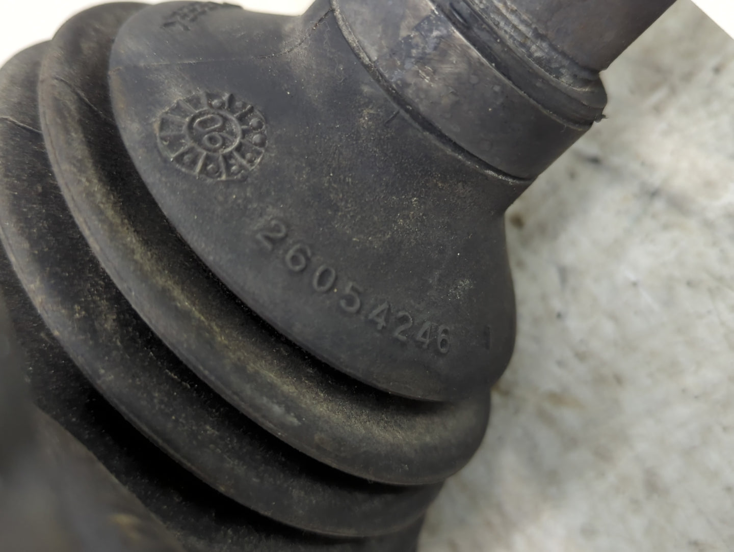 2006-2011 Cadillac Dts Axle Shaft Front Driver Cv C/v - Oemusedautoparts1.com