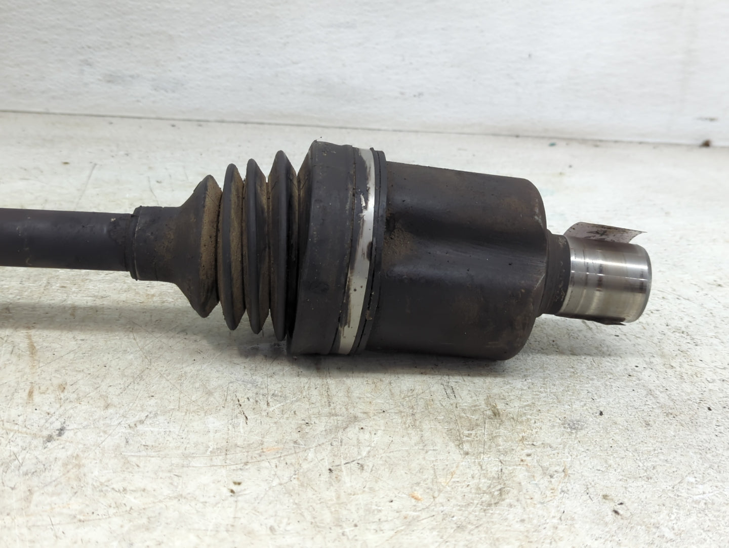 2006-2011 Cadillac Dts Axle Shaft Front Passenger Cv C/v - Oemusedautoparts1.com