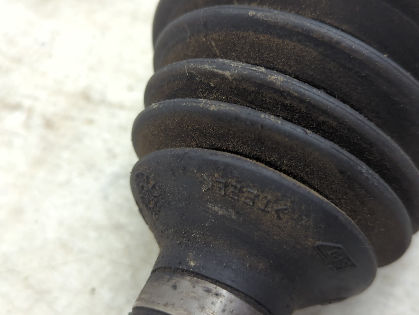 2006-2011 Cadillac Dts Axle Shaft Front Passenger Cv C/v - Oemusedautoparts1.com