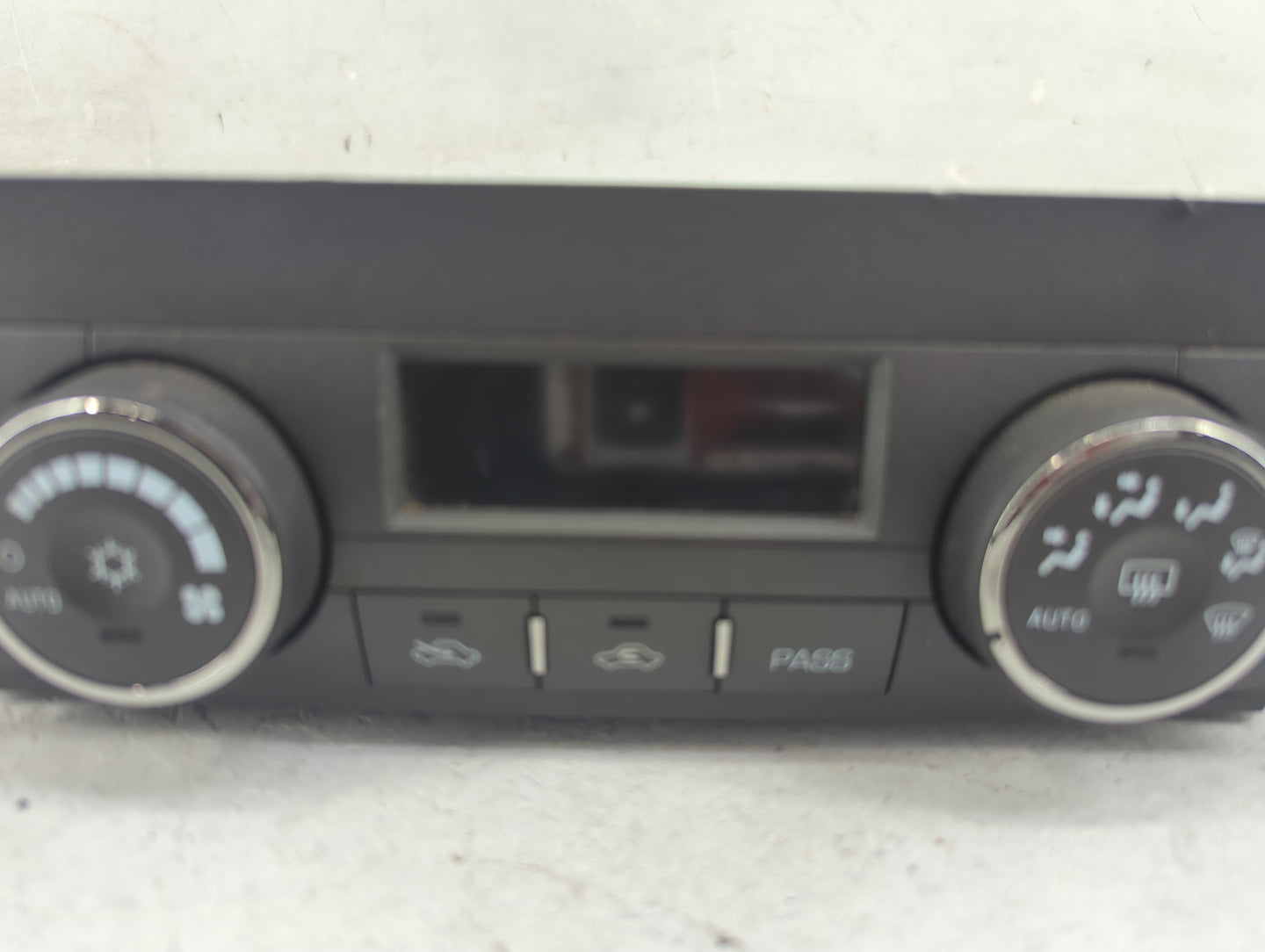 2007-2011 Cadillac Dts Climate Control Module Temperature AC/Heater Replacement P/N:15228682 MX237000-2041 Fits OEM Used Aut