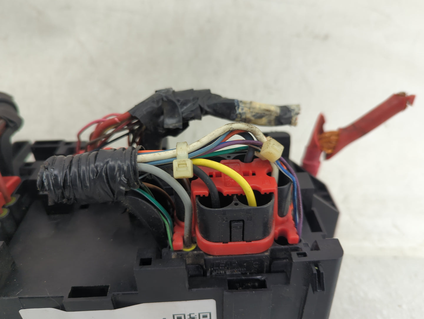 2006-2007 Cadillac Dts Fusebox Fuse Box Panel Relay Module P/N:15812664 Fits Fits 2006 2007 OEM Used Auto Parts - Oemusedaut