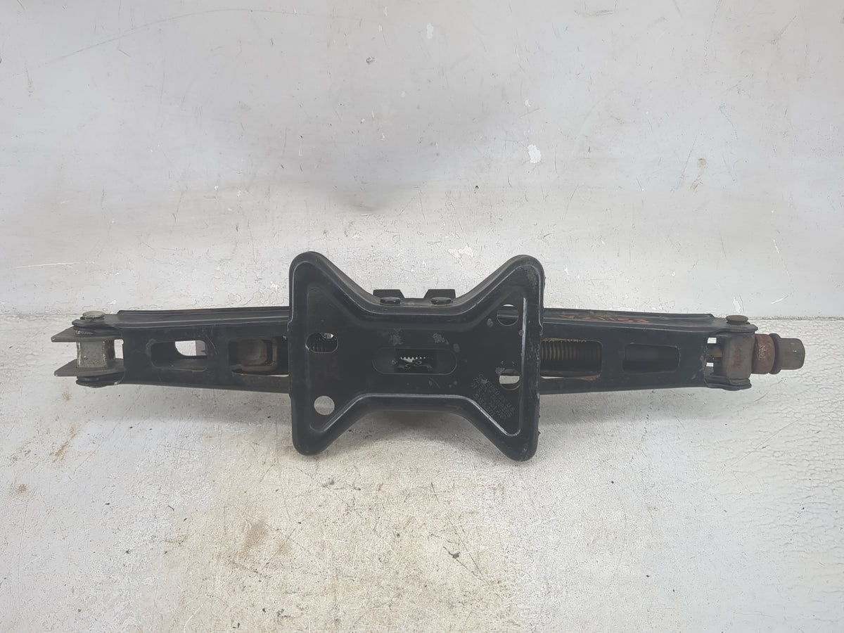 2007 Cadillac Dts Spare Scissor Car Jack 1516318 - Oemusedautoparts1.com
