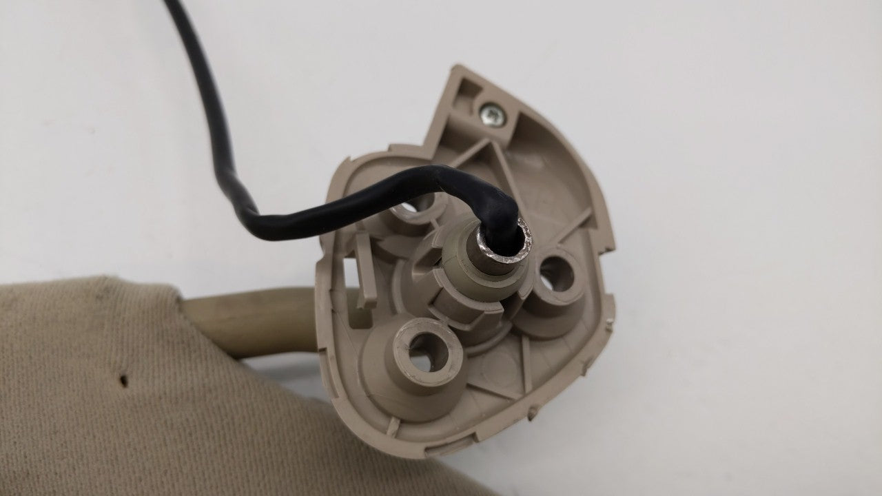 2006-2007 Cadillac Dts Sun Visor Shade Replacement Passenger Right Mirror Fits Fits 2006 2007 OEM Used Auto Parts - Oemuseda