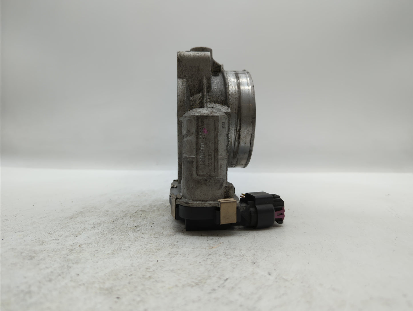 2006-2011 Cadillac Dts Throttle Body P/N:RME87 RME87-2 Fits Fits 2006 2007 2008 2009 2010 2011 OEM Used Auto Parts - Oemused