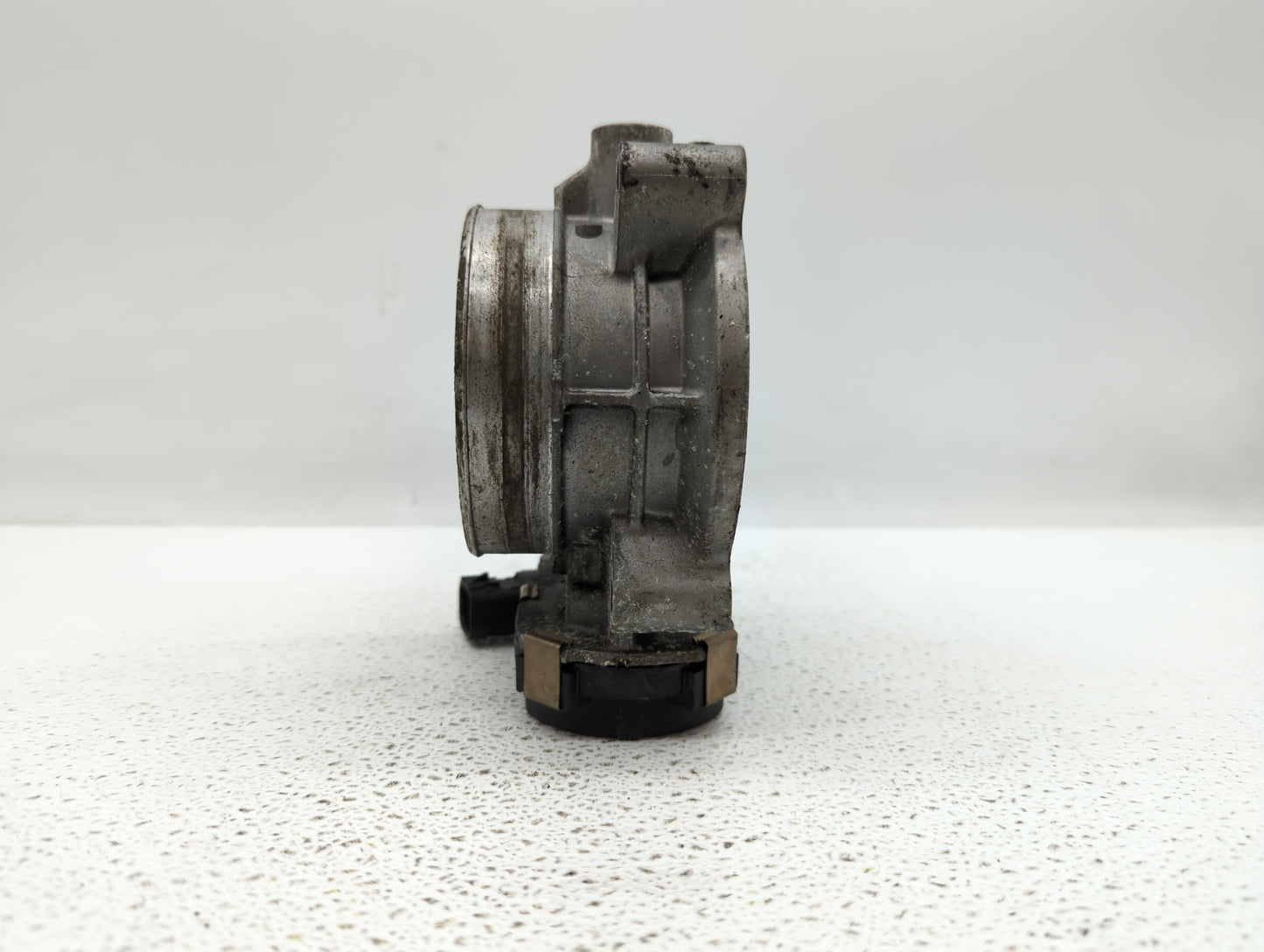 2006-2011 Cadillac Dts Throttle Body P/N:RME87 RME87-2 Fits Fits 2006 2007 2008 2009 2010 2011 OEM Used Auto Parts - Oemused