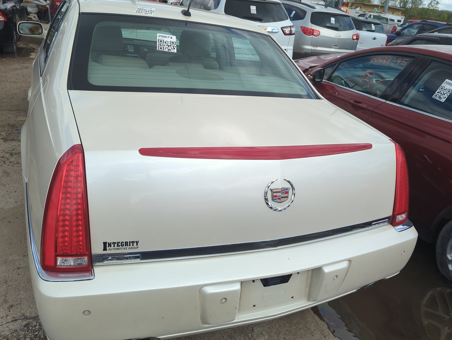 2006-2011 Cadillac Dts Trunk/decklid/hatch/tailgate Oem - Oemusedautoparts1.com