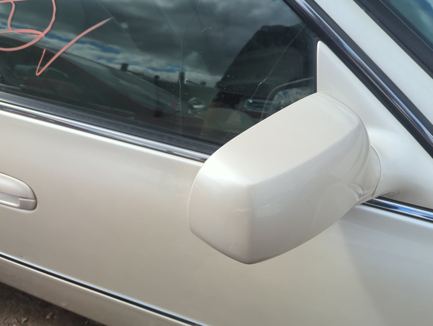 2006-2008 Cadillac Dts Passenger Side View Mirror - Right Door Mirror OEM Used - Oemusedautoparts1.com
