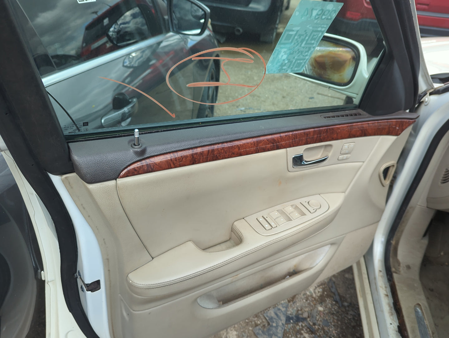 2007 Cadillac Dts Front Left Driver Interior Door Panel Trim - Oemusedautoparts1.com