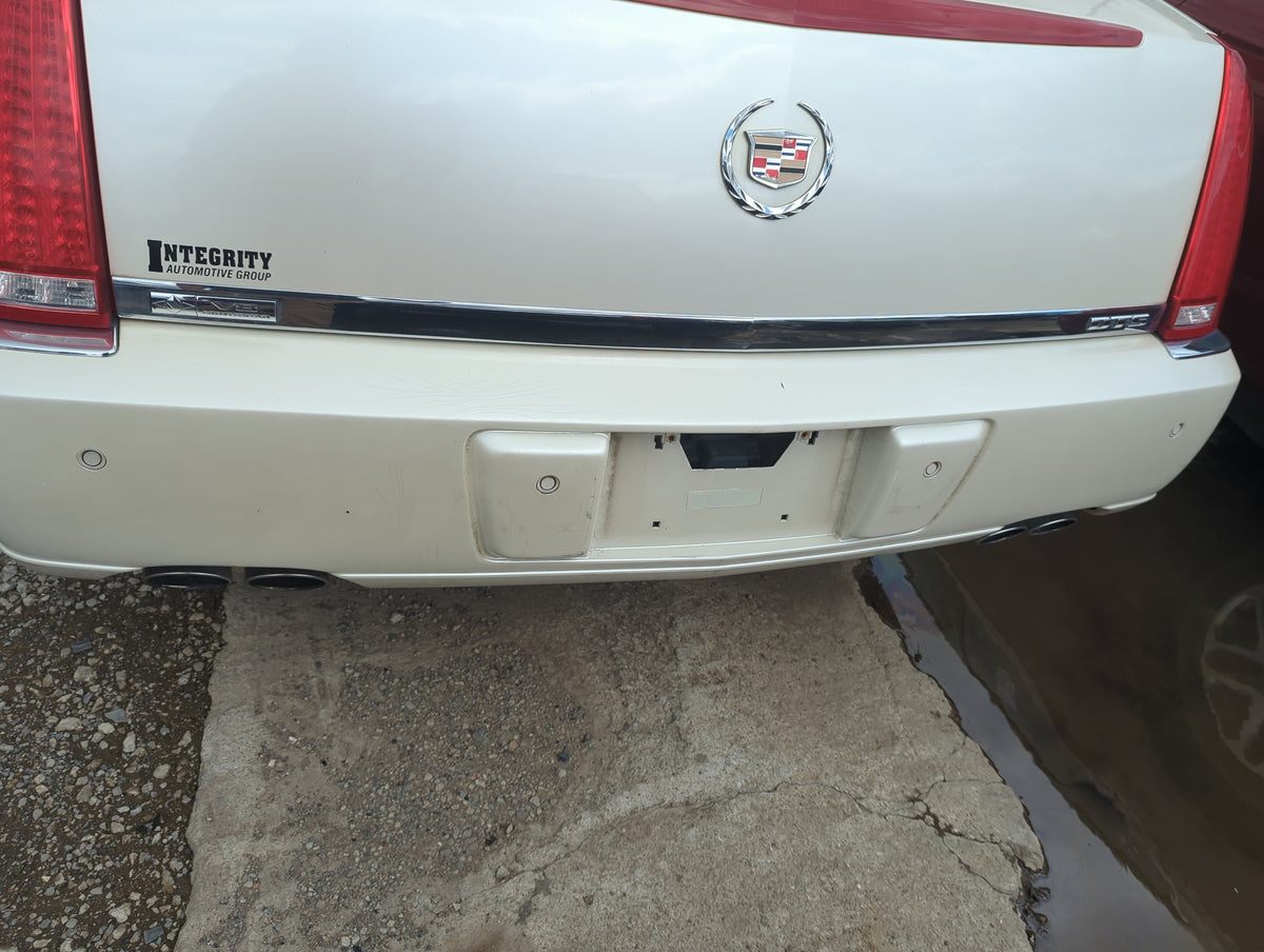 2006-2008 Cadillac Dts Rear Bumper Assembly Oem - Oemusedautoparts1.com
