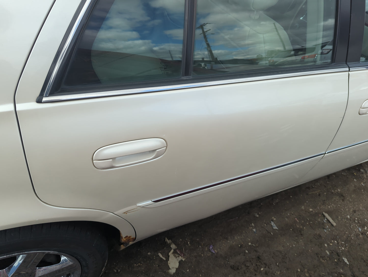 2006-2011 Cadillac Dts Passenger Rear Door Oem - Oemusedautoparts1.com