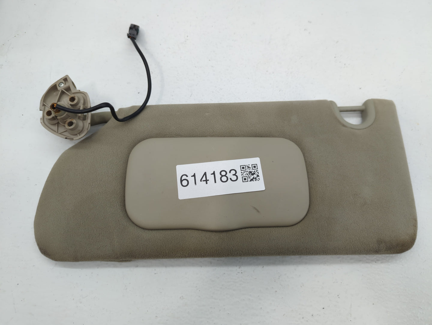 2006-2007 Cadillac Dts Sun Visor Shade Replacement Driver Left Mirror Fits Fits 2006 2007 OEM Used Auto Parts - Oemusedautop