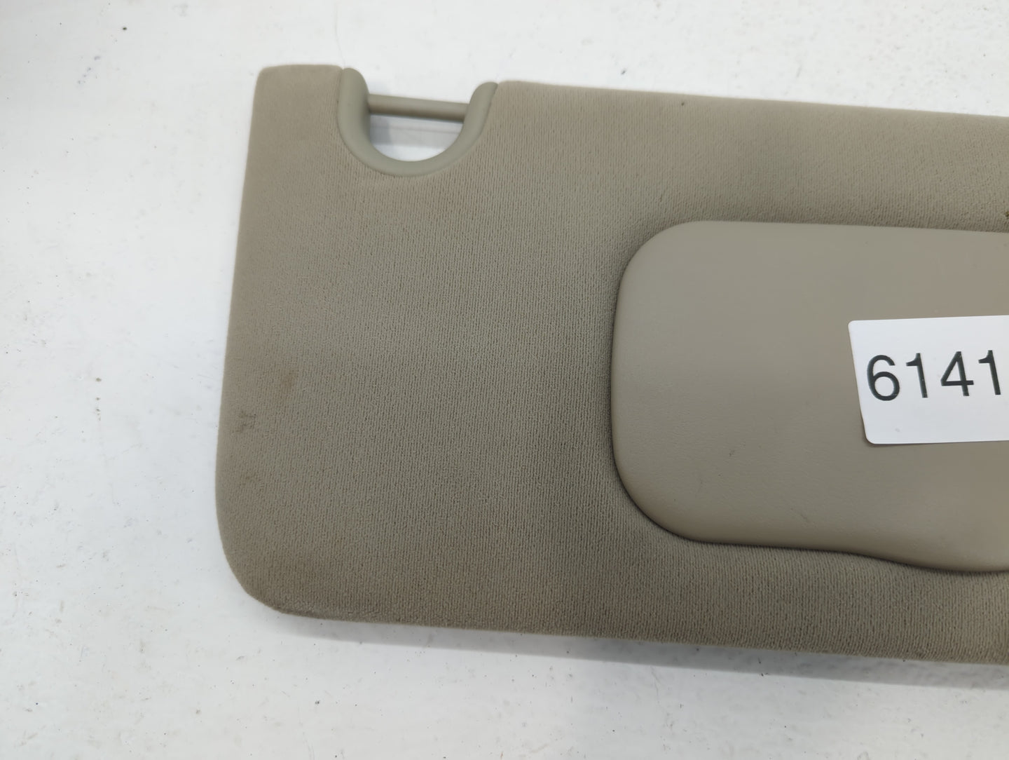 2006-2007 Cadillac Dts Sun Visor Shade Replacement Passenger Right Mirror Fits Fits 2006 2007 OEM Used Auto Parts - Oemuseda