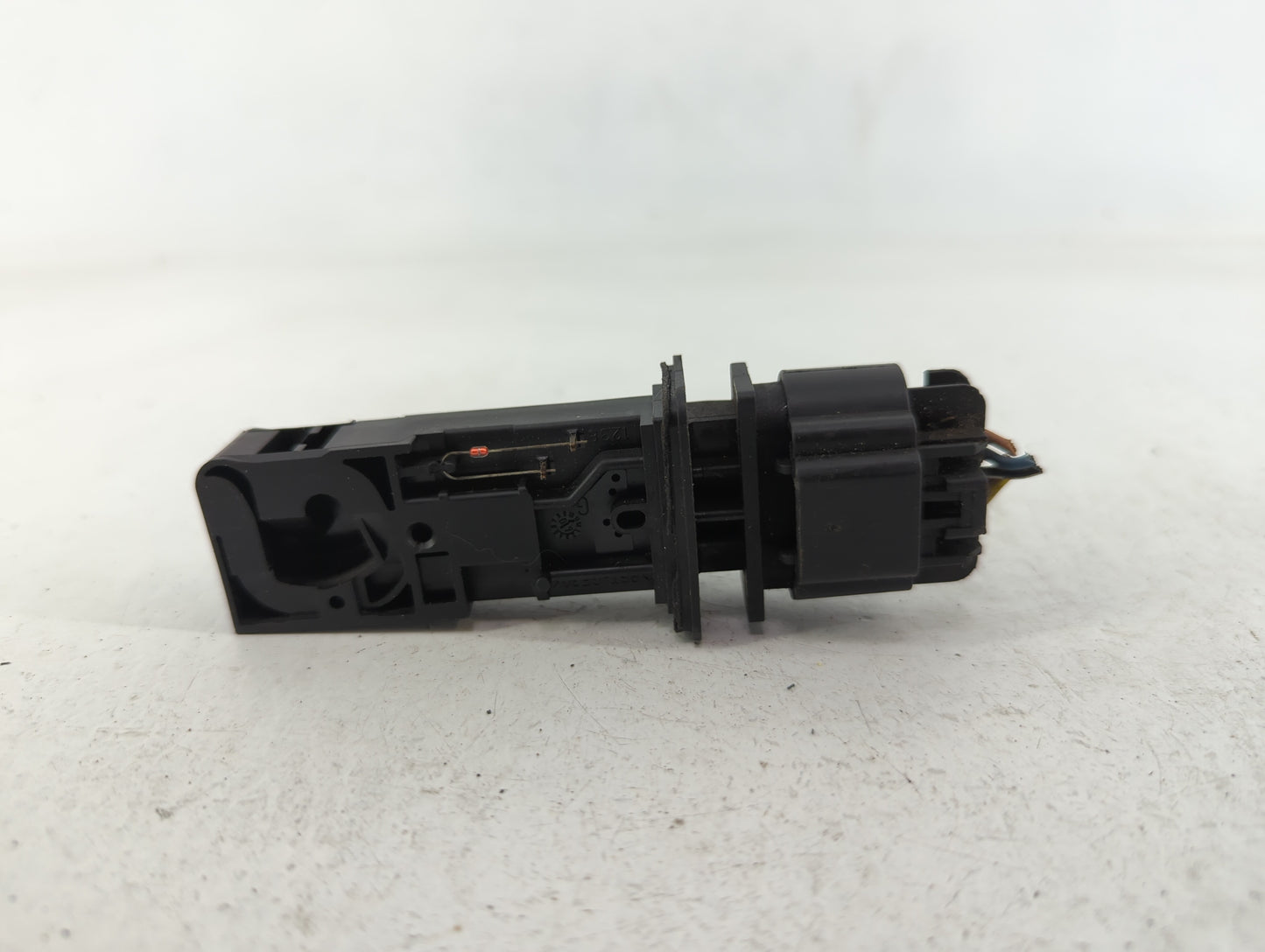 2006-2011 Cadillac Dts Mass Air Flow Meter Maf - Oemusedautoparts1.com