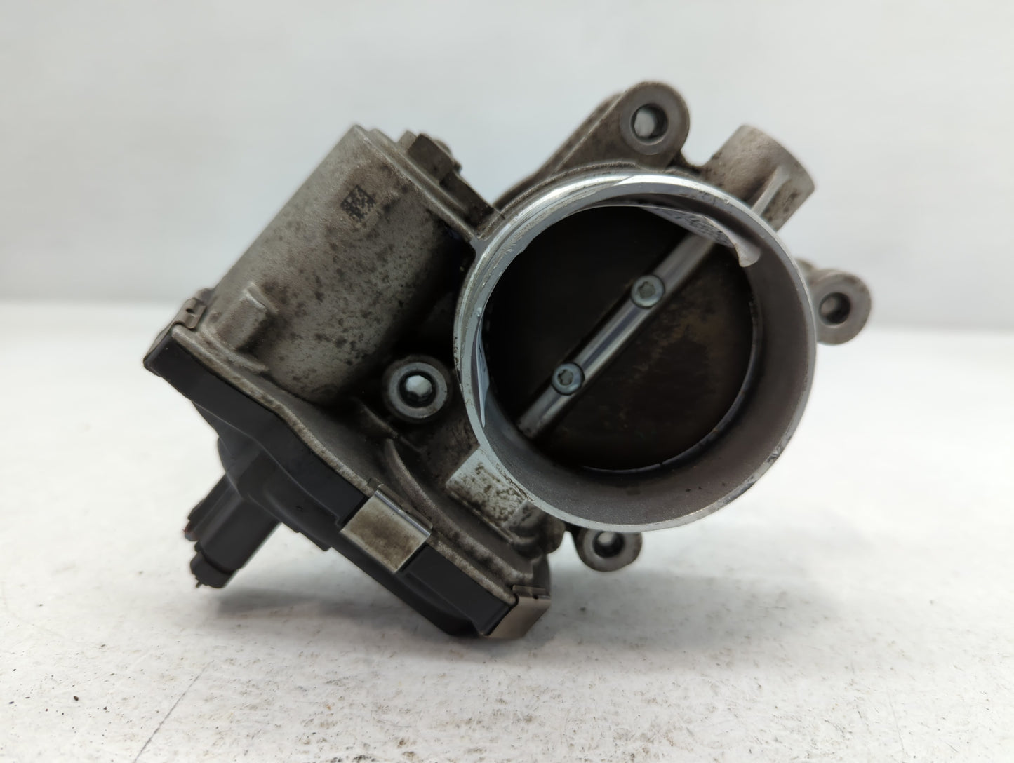 2007 Cadillac Dts Throttle Body P/N:RME87 RME87-2B 5495 Fits OEM Used Auto Parts - Oemusedautoparts1.com