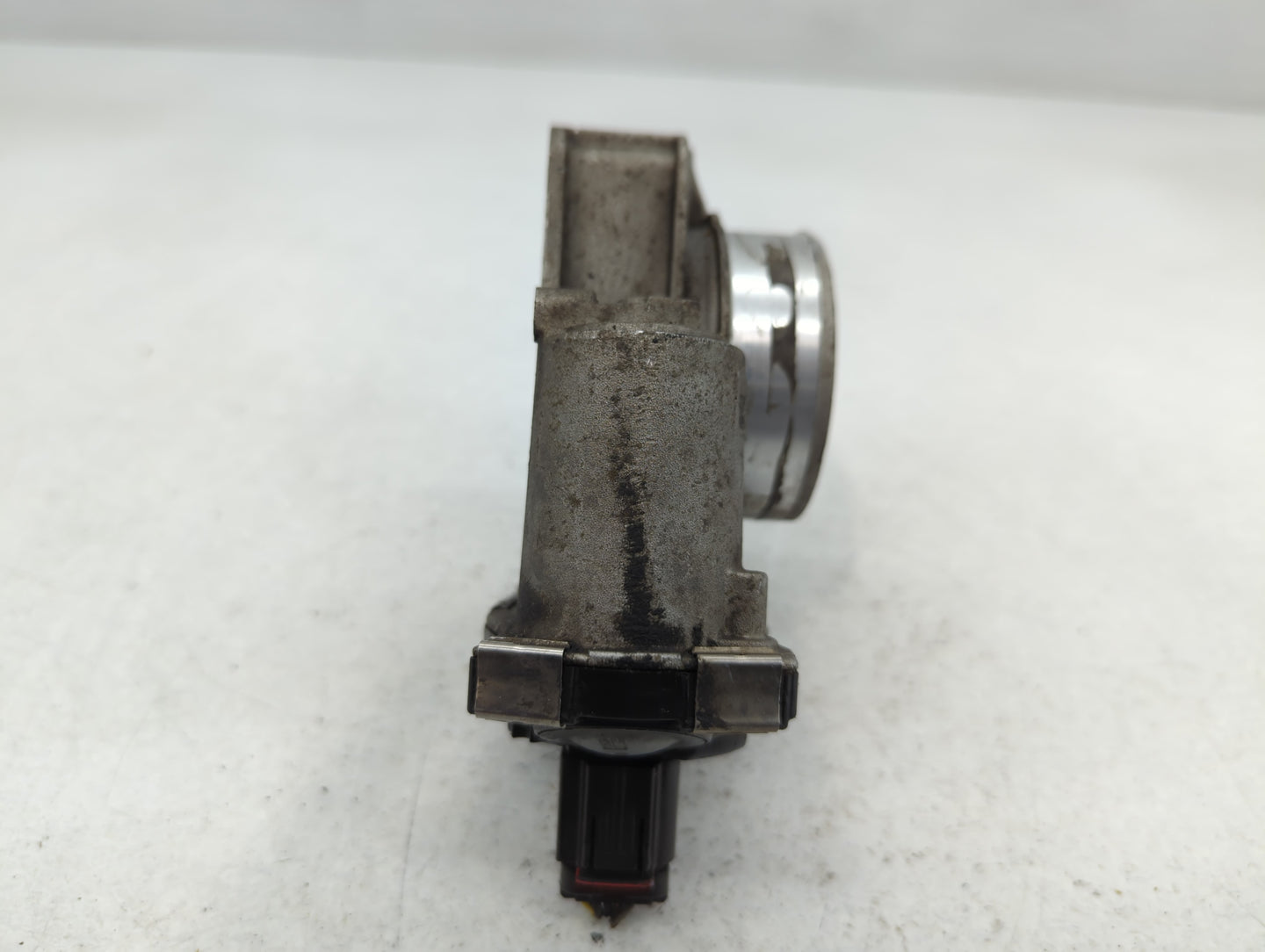 2007 Cadillac Dts Throttle Body P/N:RME87 RME87-2B 5495 Fits OEM Used Auto Parts - Oemusedautoparts1.com