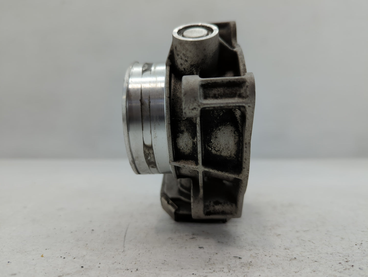 2007 Cadillac Dts Throttle Body P/N:RME87 RME87-2B 5495 Fits OEM Used Auto Parts - Oemusedautoparts1.com