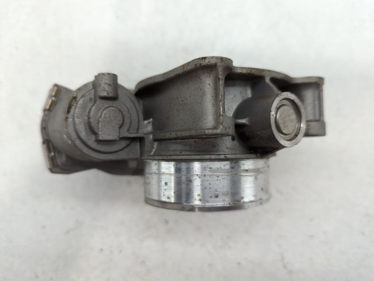 2007 Cadillac Dts Throttle Body P/N:RME87 RME87-2B 5495 Fits OEM Used Auto Parts - Oemusedautoparts1.com