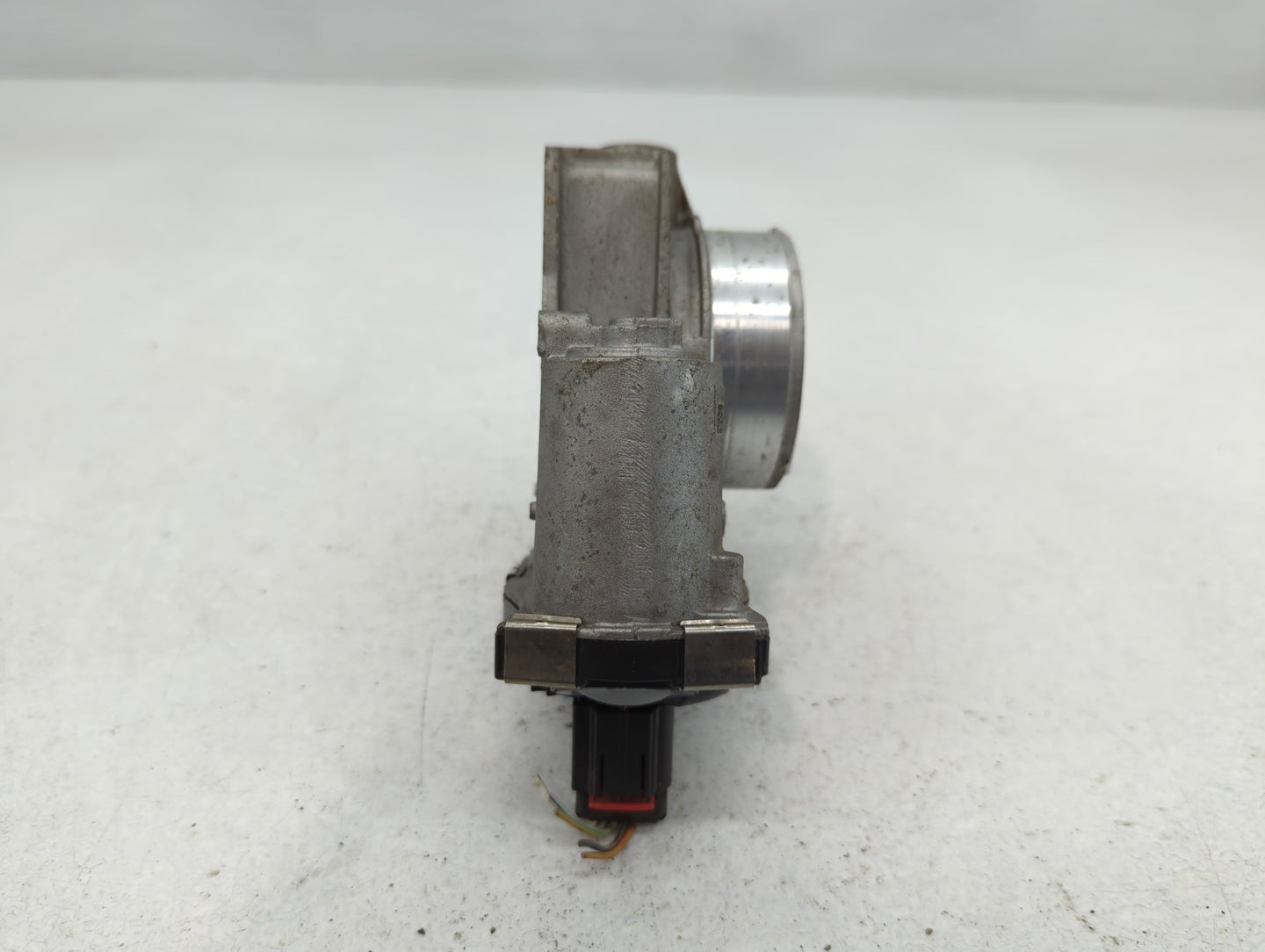 2007 Cadillac Dts Throttle Body P/N:RME87 RME87-2B 5495 Fits OEM Used Auto Parts - Oemusedautoparts1.com