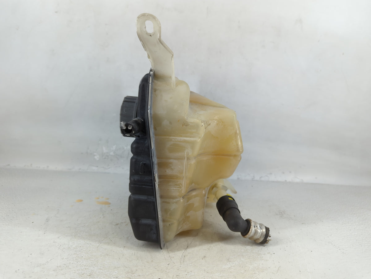2006-2011 Cadillac Dts Radiator Coolant Overflow Expansion Tank Bottle 745060 - Oemusedautoparts1.com