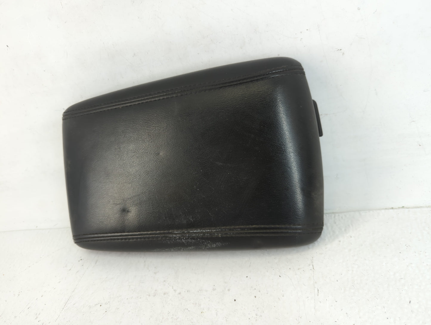 2007 Cadillac Dts Center Console Armrest Cover Lid Fits OEM Used Auto Parts - Oemusedautoparts1.com