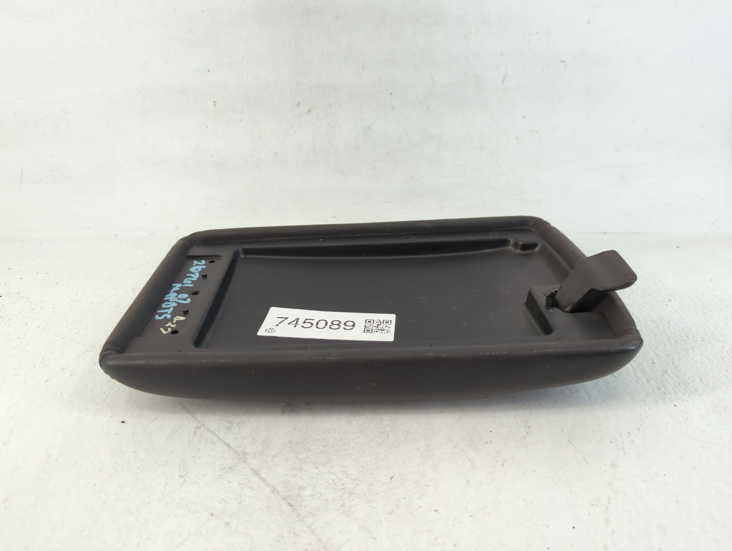 2007 Cadillac Dts Center Console Armrest Cover Lid Fits OEM Used Auto Parts - Oemusedautoparts1.com