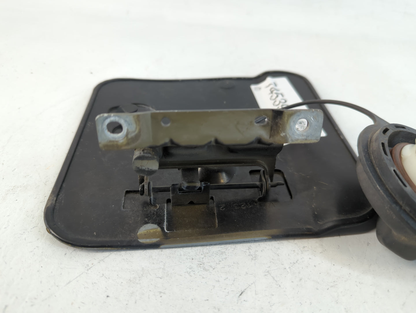 2007 Cadillac Dts Fuel Tank Door Lid Gas Tank Black - Oemusedautoparts1.com