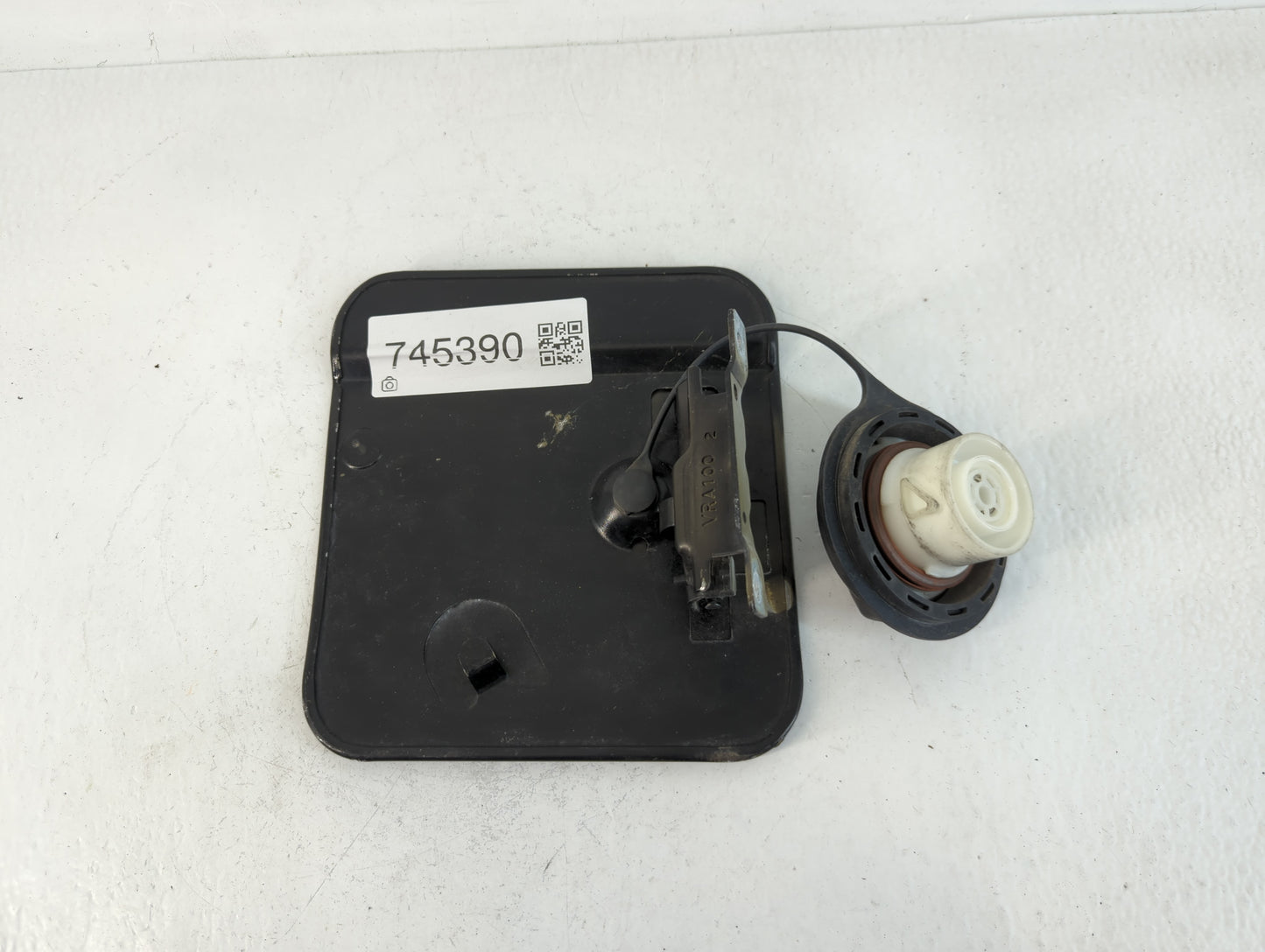 2007 Cadillac Dts Fuel Tank Door Lid Gas Tank Black - Oemusedautoparts1.com