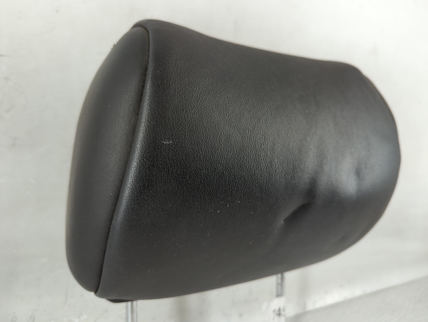 2006-2011 Cadillac Dts Headrest Head Rest Rear Seat Fits Fits 2006 2007 2008 2009 2010 2011 OEM Used Auto Parts - Oemusedaut